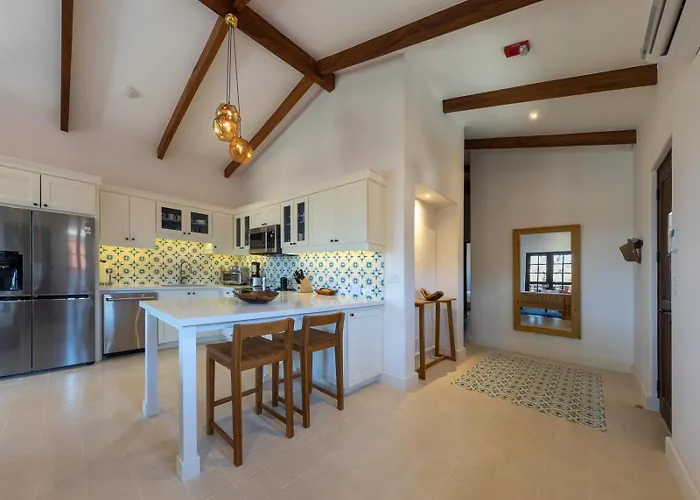 4 Bedroom Complex At Catalinas Villa